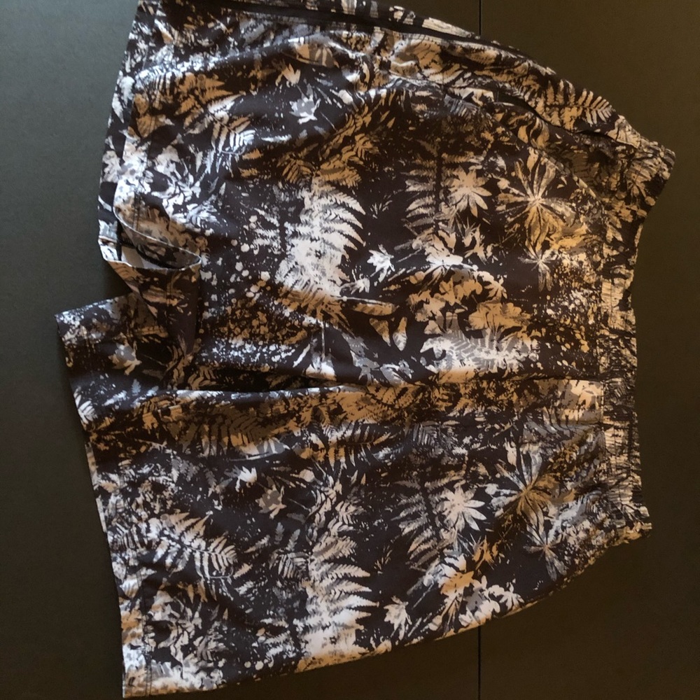 Lululemon pace breaker short 9 in